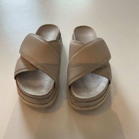 J/SLIDES NYC Bella Minimalist Black Leather Platform Sandal Adjustable Size7 - Picture 3 of 6